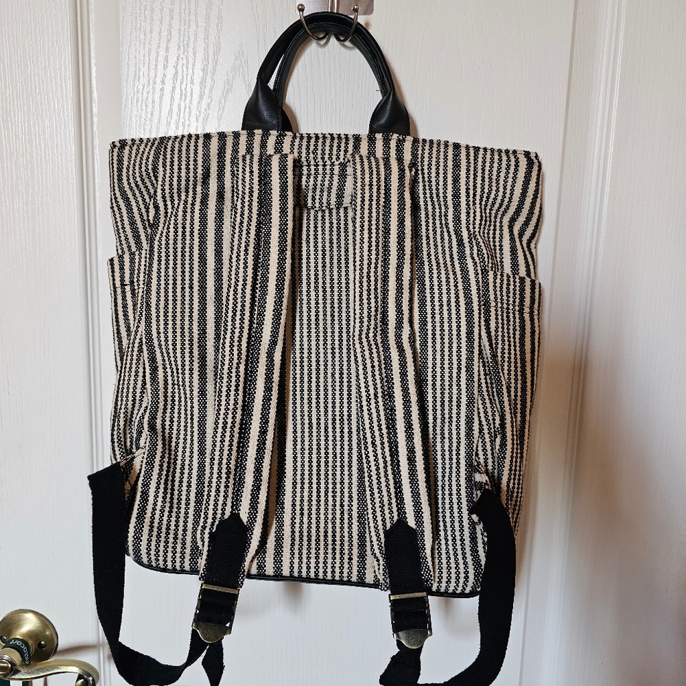 Universal Thread - 14.5" Soft Utility Square Back… - image 2